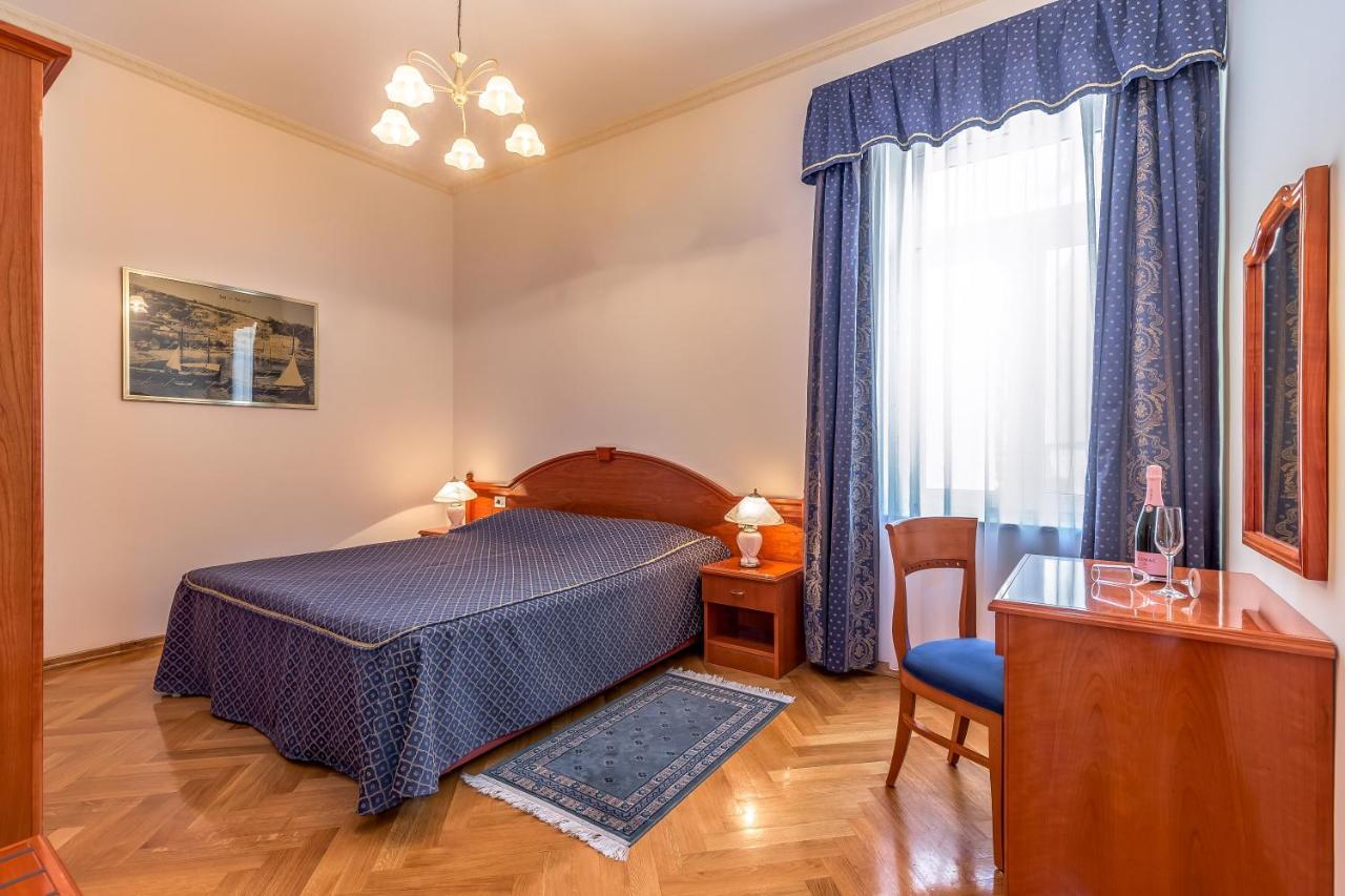 אופטיה Hotel Galeb מראה חיצוני תמונה