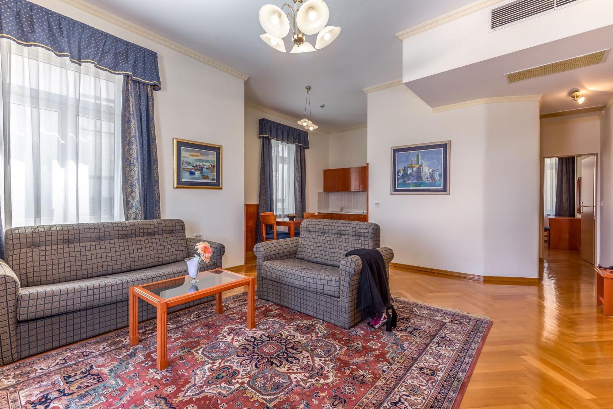 אופטיה Hotel Galeb מראה חיצוני תמונה